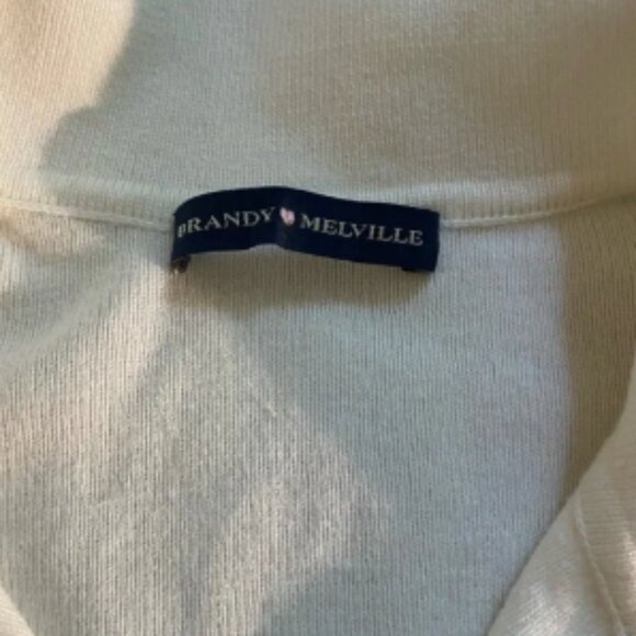 Brandy Melville Ivory/Cream Sweater - Picture 3 of 3